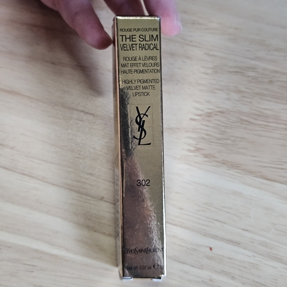 YSL THE SLIM VELVET RADICAL MATTE LIPSTICK 302 - Picture 4 of 5